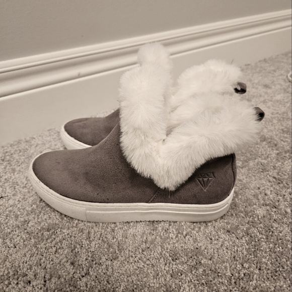 Grey Faux suede booties - size 6 - Picture 3 of 3